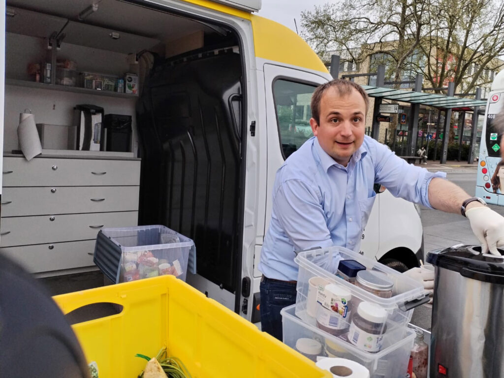 Platte e.V. - Besuch von Herrn Martin Lucke am Sommerbus